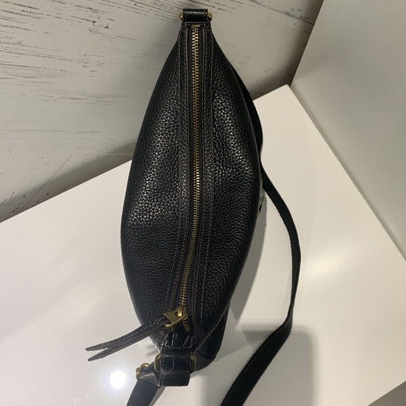 Fossil NWT Black Leather Crossbody/Shoulder Bag - Picture 5 of 16